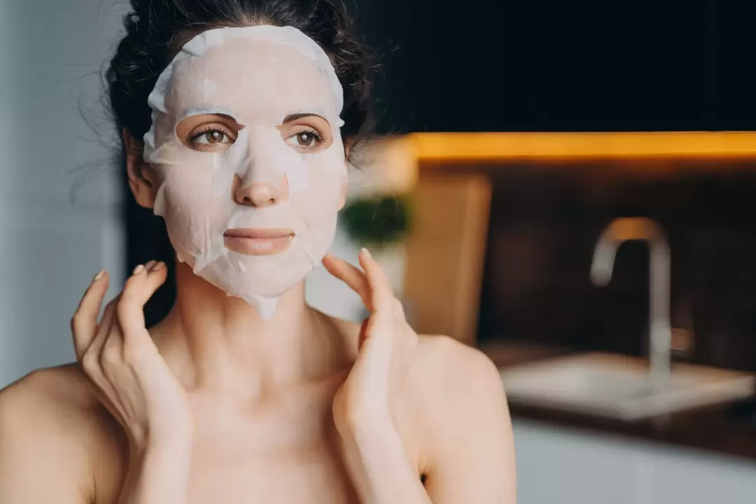 Látkové masky umožnia ženám nad 30 rokov vyzerať pôsobivo